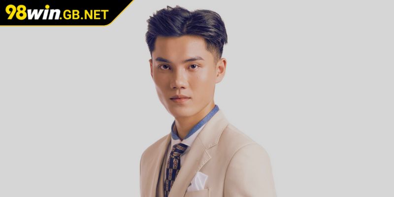 CEO Xiêm Phong - Hành Trình Khởi Nghiệp Và Dấu Ấn Tại 98WIN 2 CEO Xiêm Phong tạo dựng nền tảng tri thức